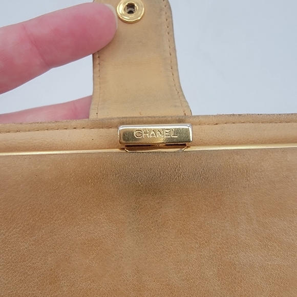 Chanel Vintage Timeless Tan Camel Pebbled Leather Bifold Wallet Karl Lagerfeld - Picture 12 of 16